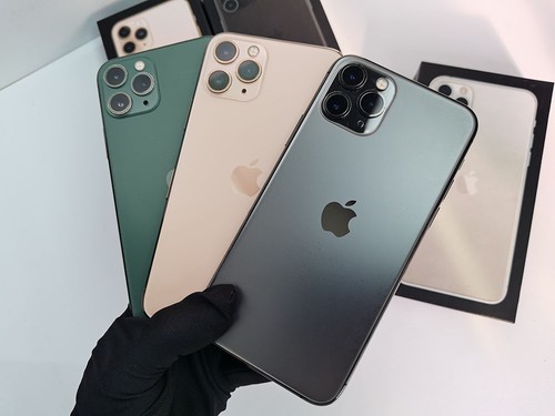 Boxed apple iphone 11 pro - -,